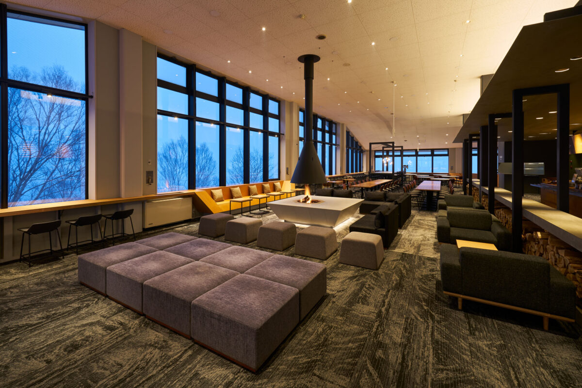 標高1,770mにある天空のカフェ「SORA terrace cafe」　店内